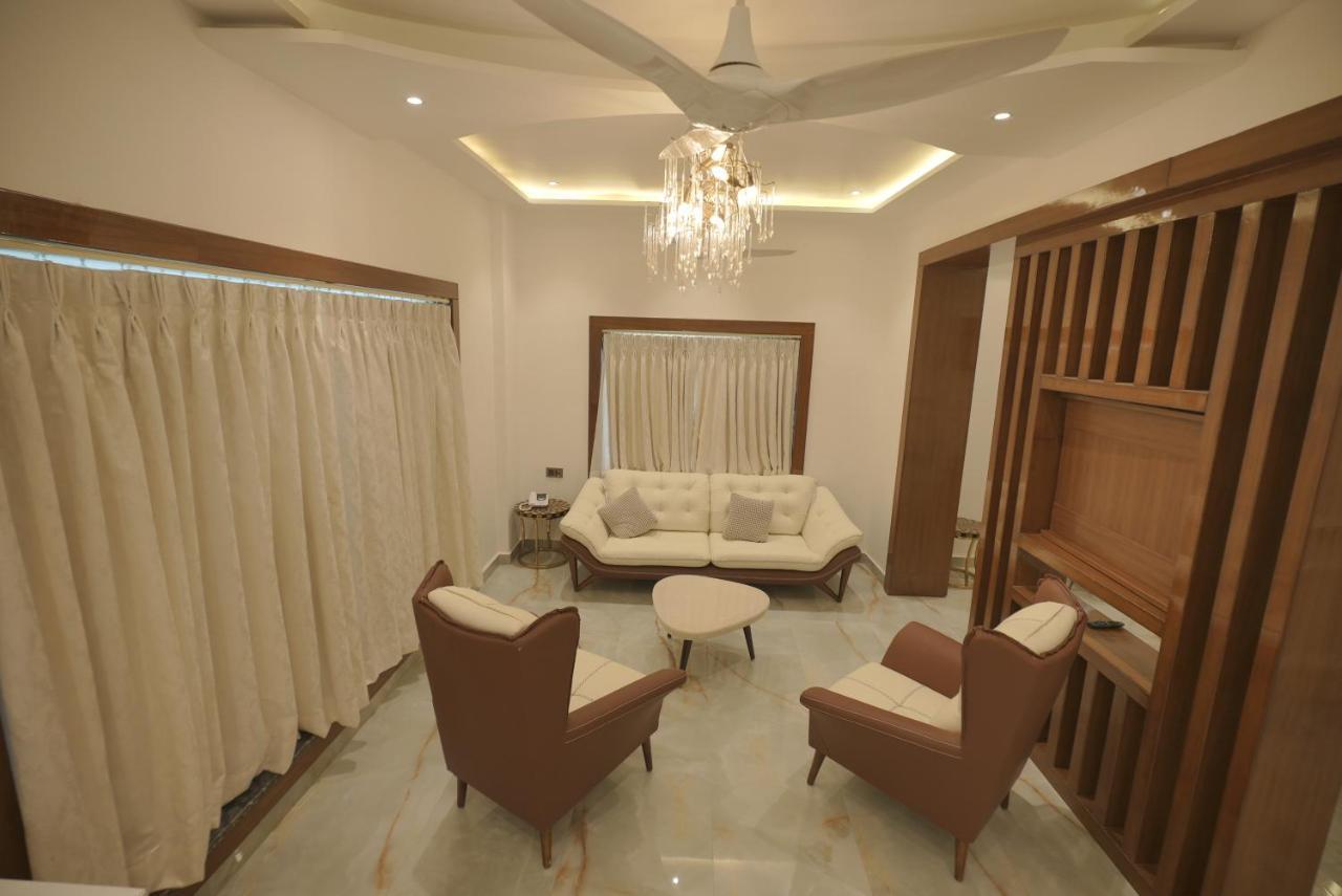 Golden Stone Resorts อาลีการห์ ภายนอก รูปภาพ