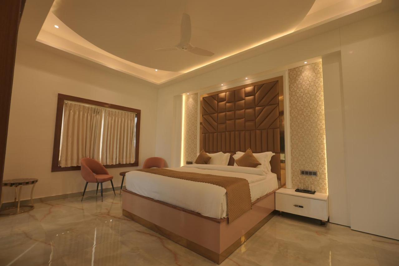 Golden Stone Resorts อาลีการห์ ภายนอก รูปภาพ