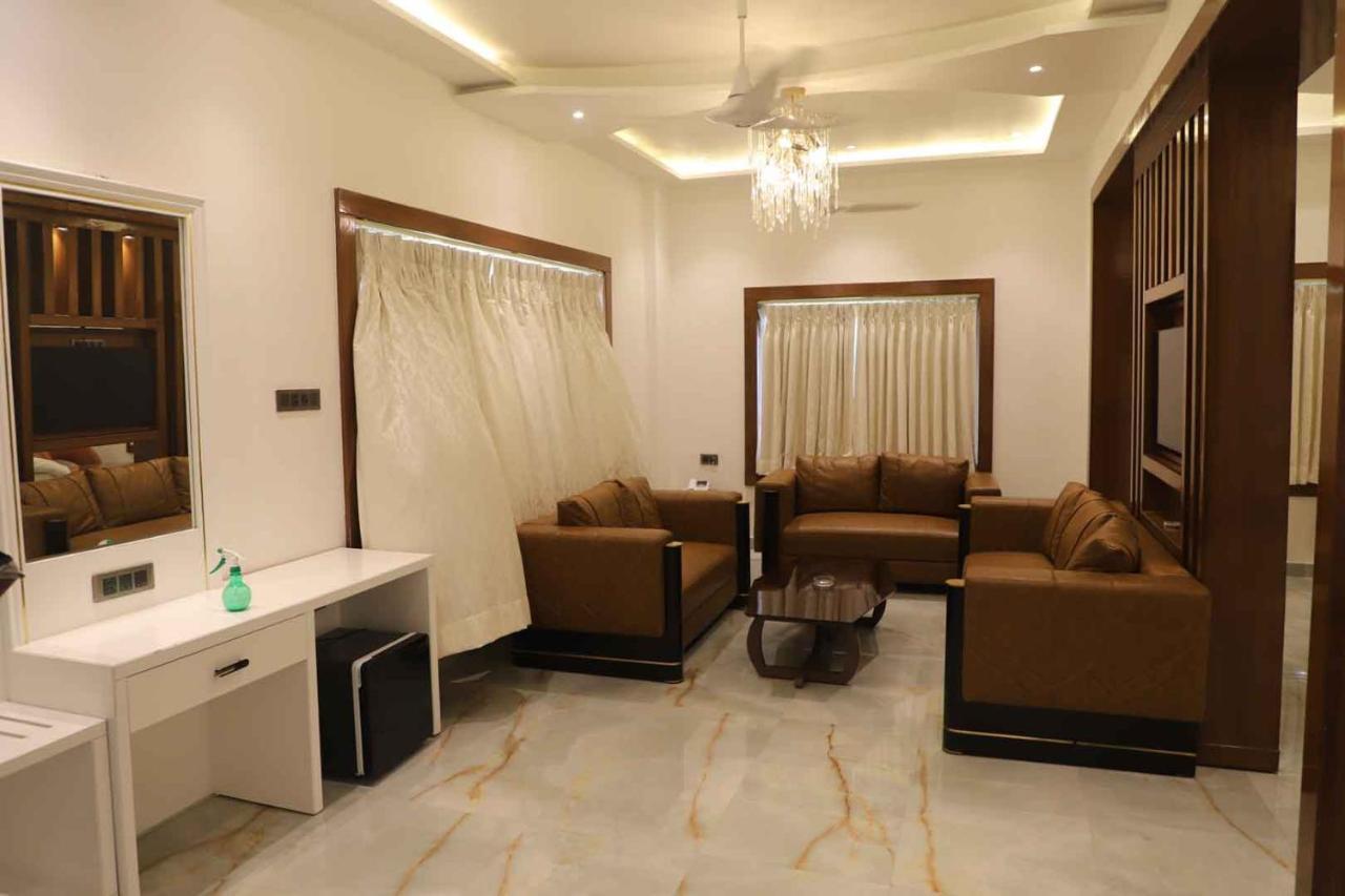 Golden Stone Resorts อาลีการห์ ภายนอก รูปภาพ